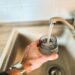 Eau du robinet, les dangers à savoir